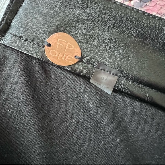 FREE PEOPLE one sequin mini SKIRT - Picture 7 of 10